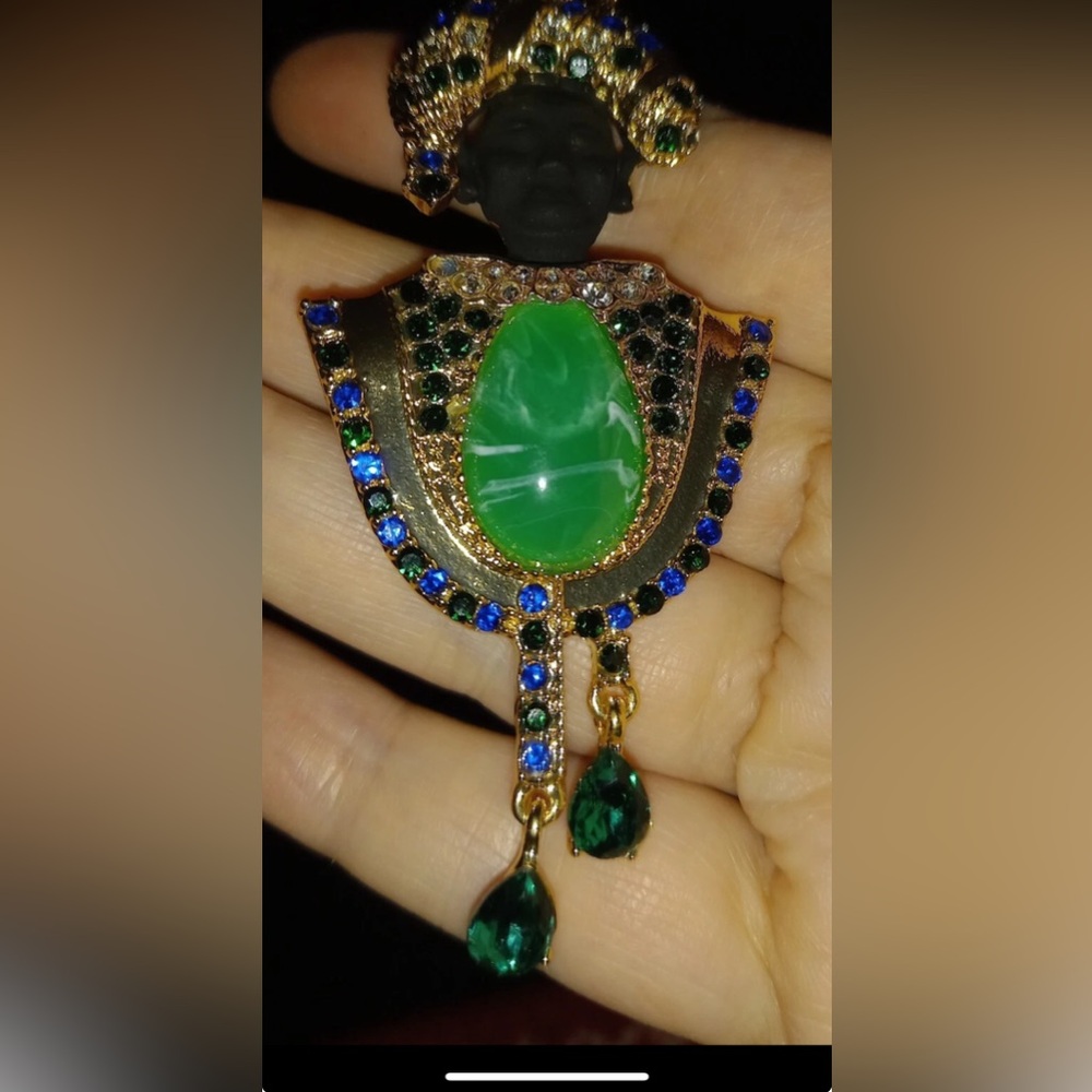 Elegant African King Green and Blue Gemstone Pendant